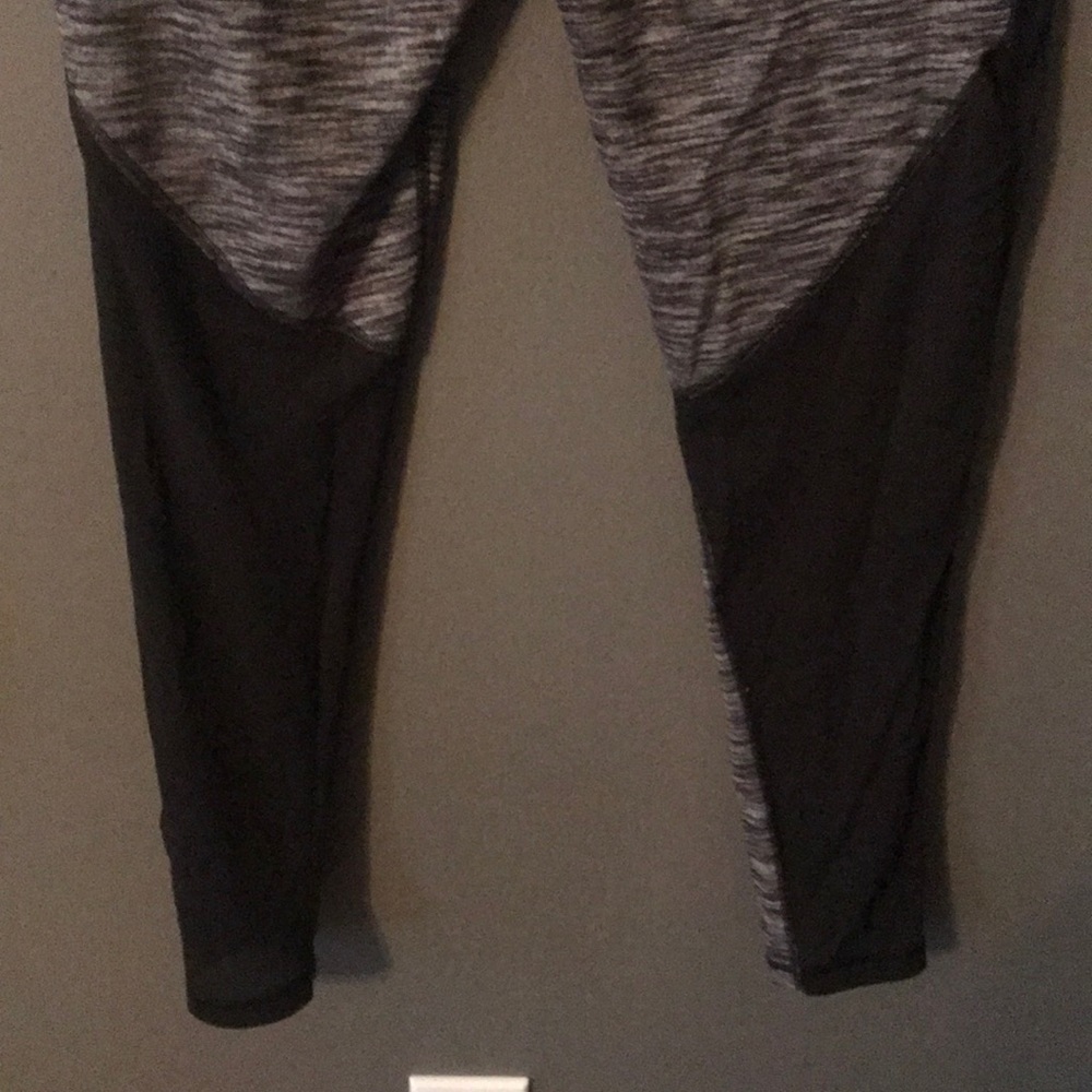 Victoria Secret Leggings - Picture 4 of 6